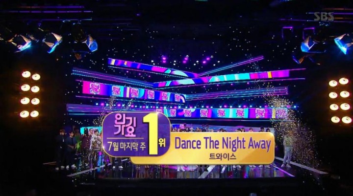 오늘자 인기가요 1위 점수표 (트와이스 vs 에이핑크 vs 마마무) | 인스티즈