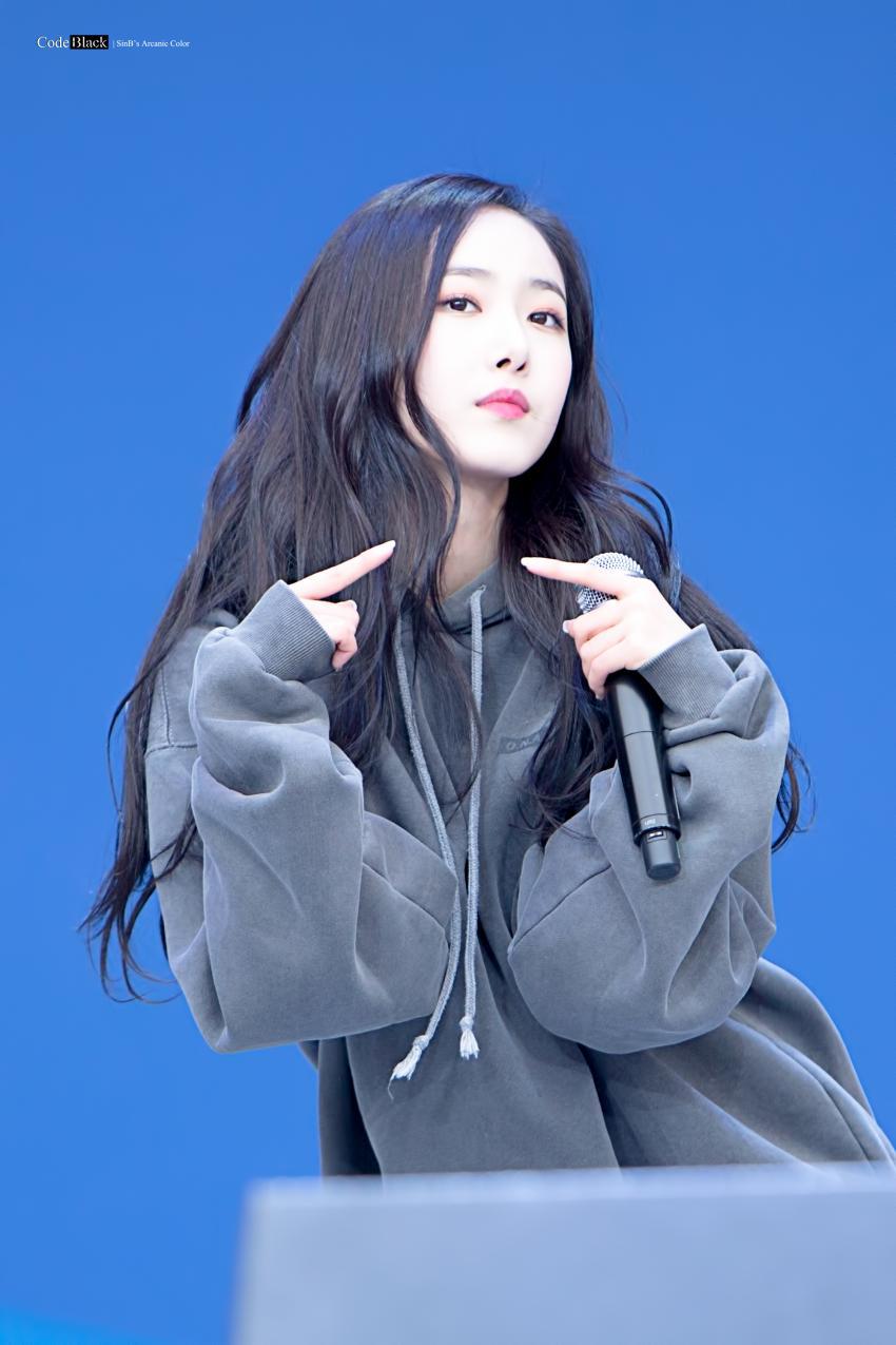 점심시간이라서 여자친구 신비 | 인스티즈