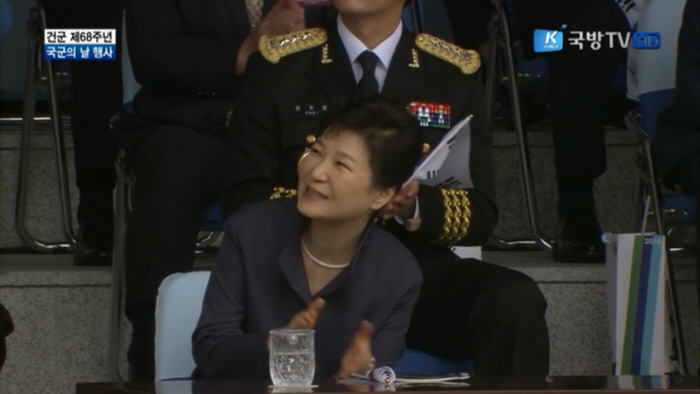 국군의 날 기념식 과거와 비교 | 인스티즈