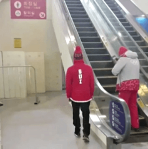 평창와서 장난치고 노는 스위스 스키 선수들.gif | 인스티즈