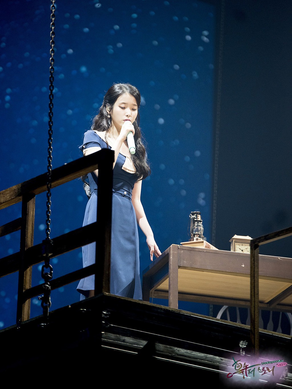 섹시함과 아름다움이 공존하는 광주콘서트 아이유.jpg | 인스티즈