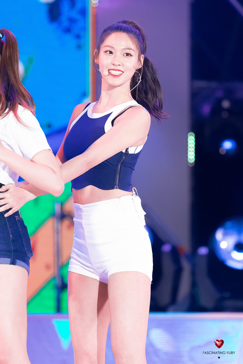 오늘 생일을 맞은 설현이.jpgif | 인스티즈