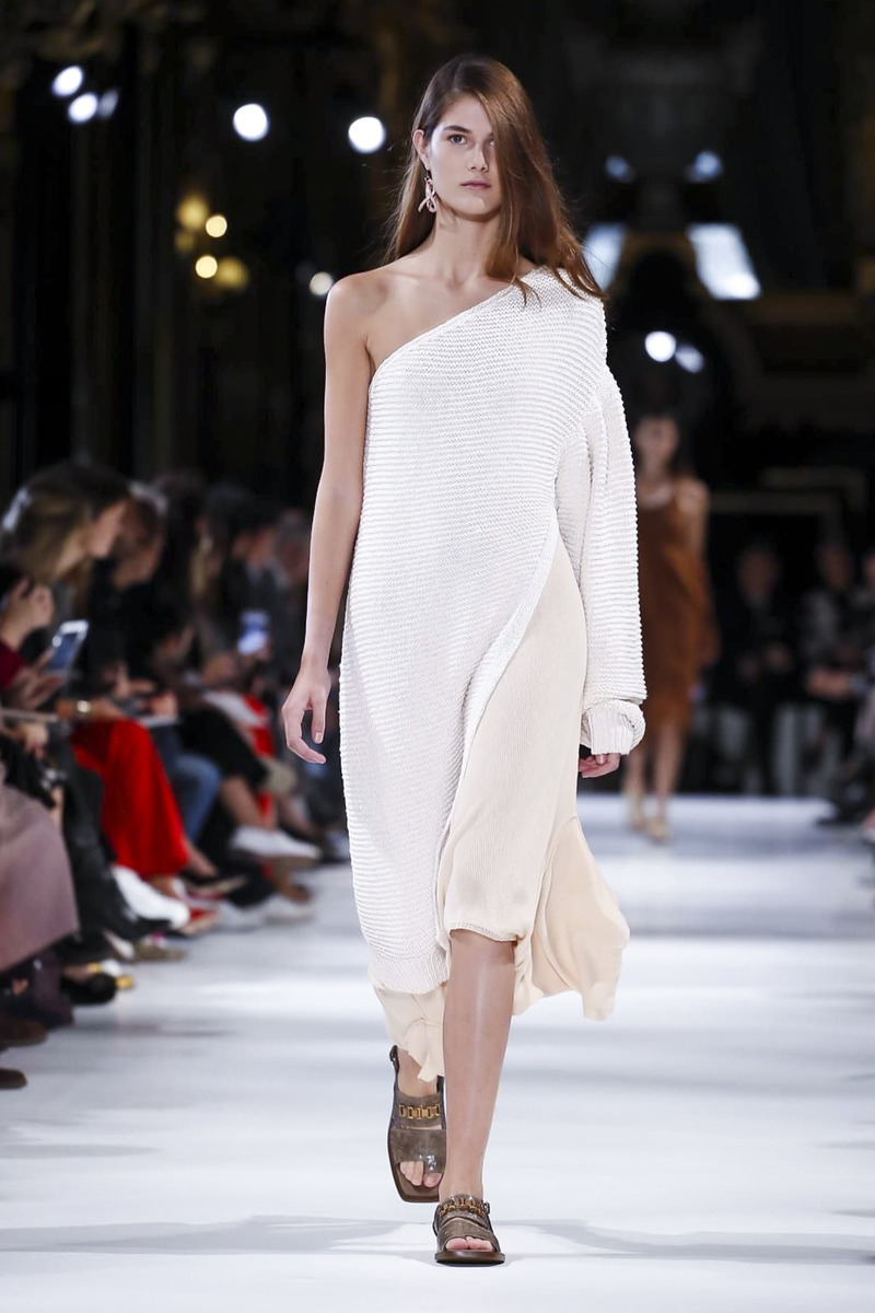 티베트에서 영감받은 스텔라 맥카트니 2018 S/S 컬렉션 | 인스티즈